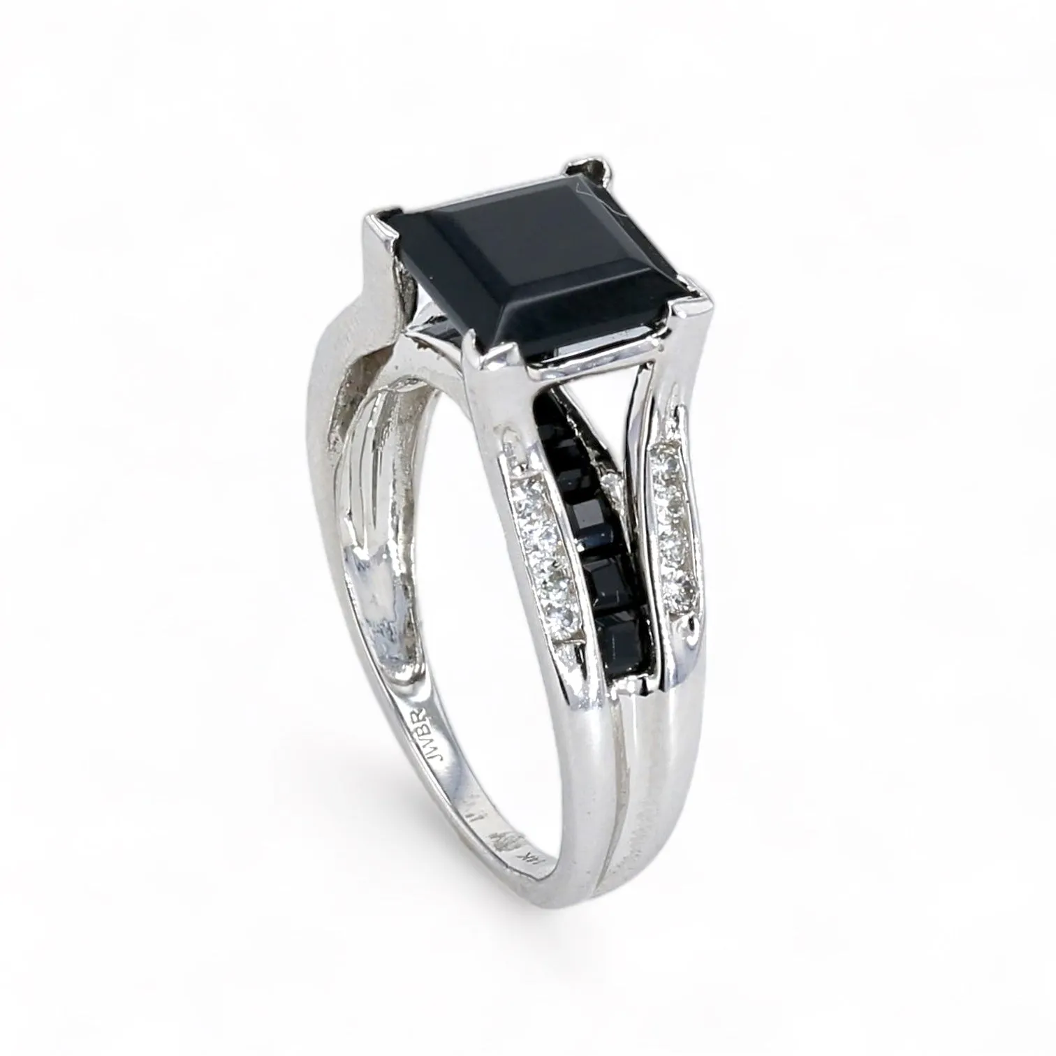 14k White gold Princess especial edition onyx and diamonds ring-26342