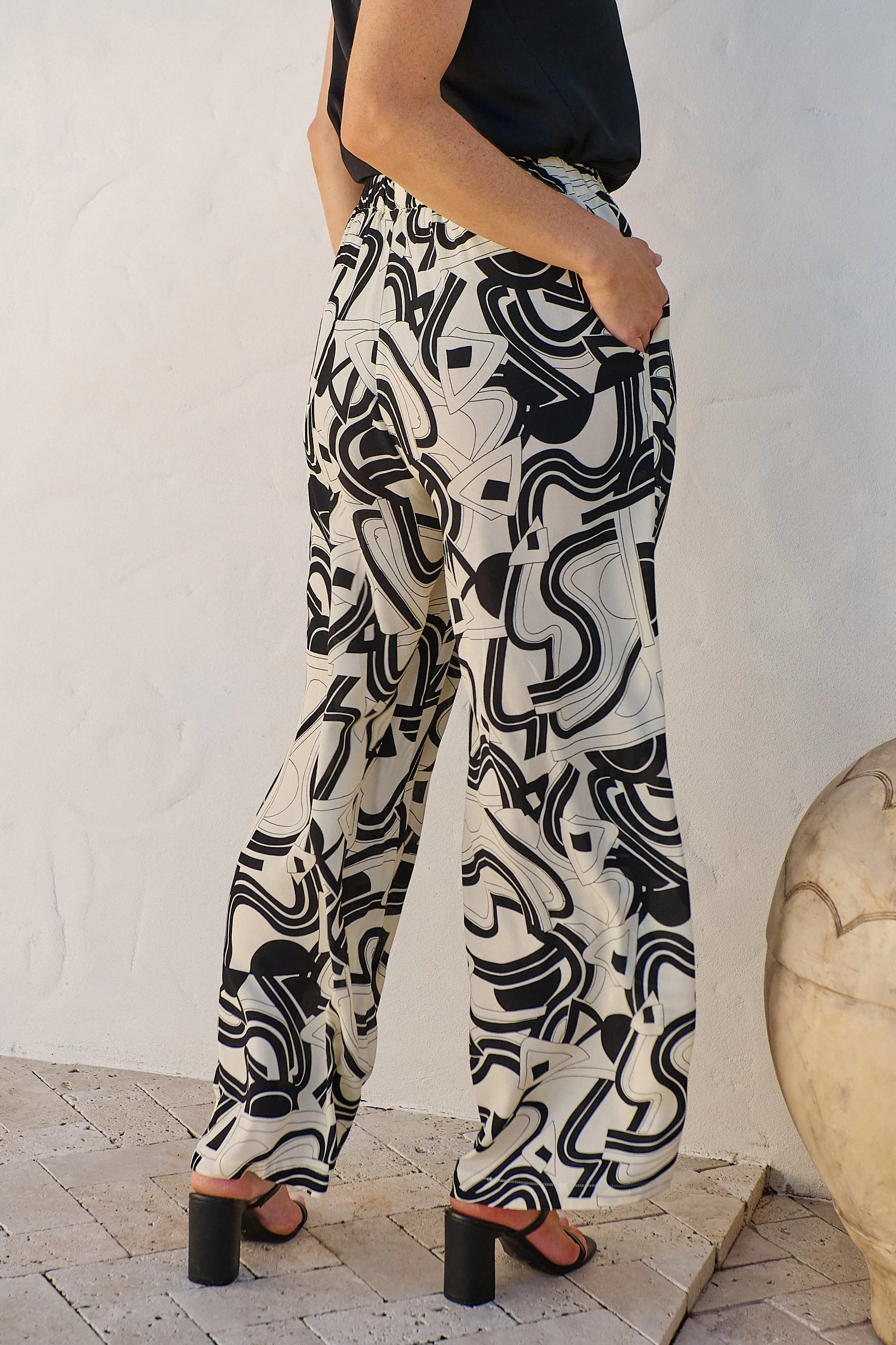 Jazzlyn Black/White Print Wide Leg Pant