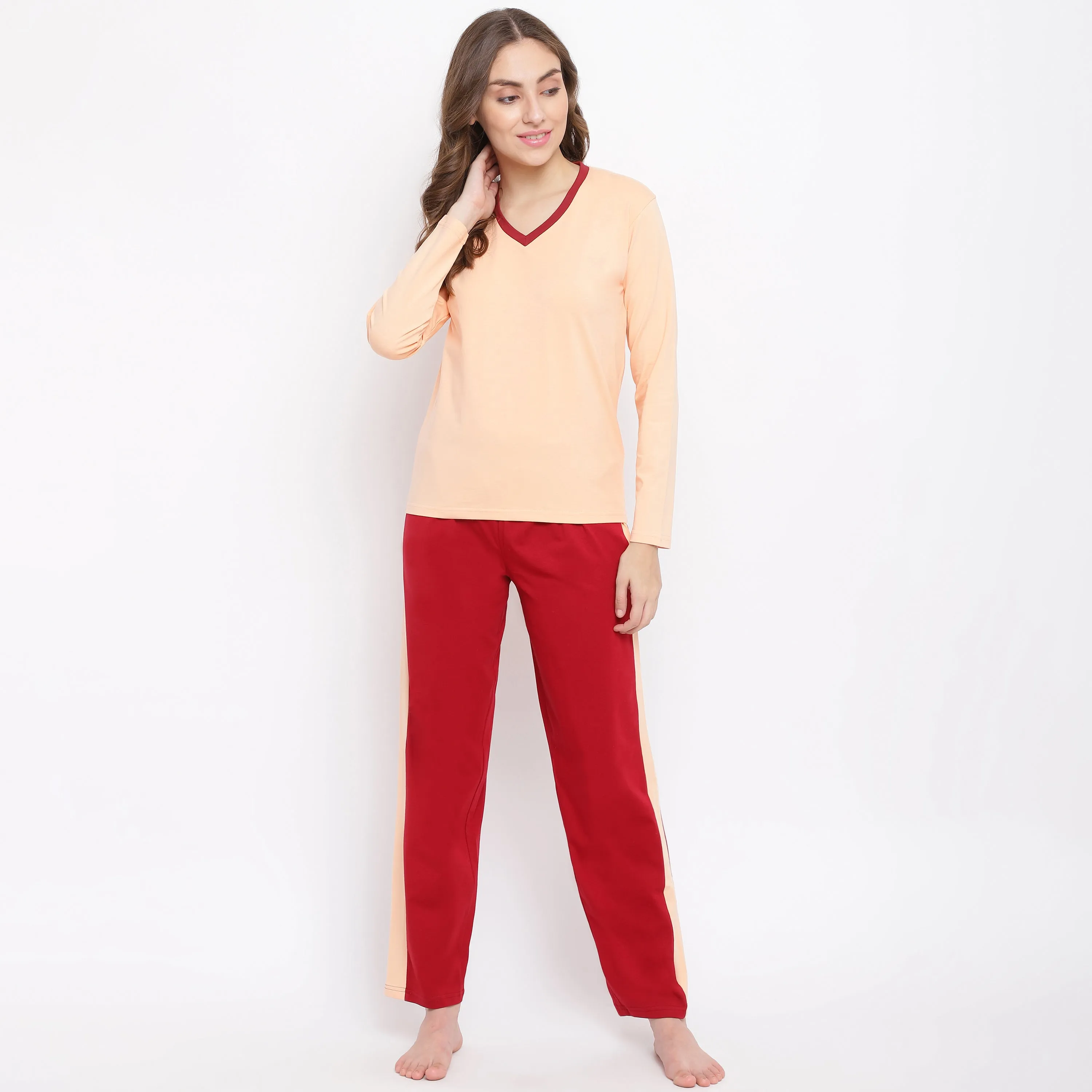 La Intimo Classy Solid Maroon Pyjama & T-Shirt Set