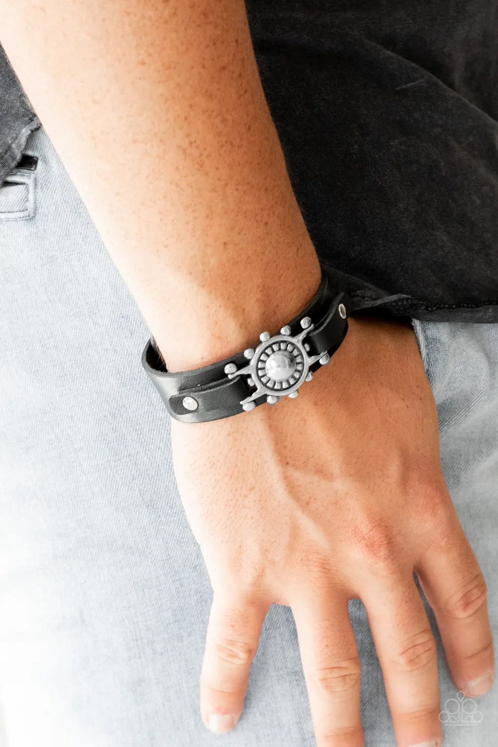 Paparazzi Courageously Captain Black Bracelet