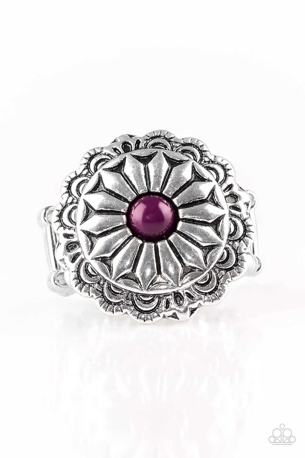 Paparazzi Daringly Daisy Purple Ring